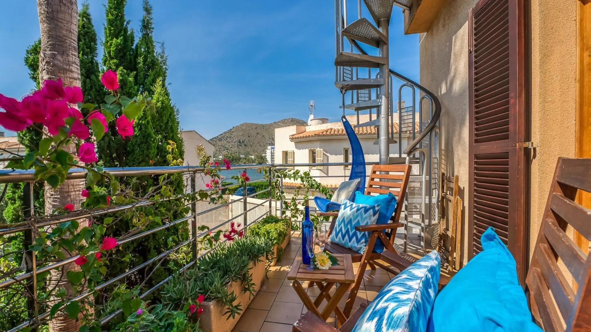 Holiday Home With Mountain Views Alcudia